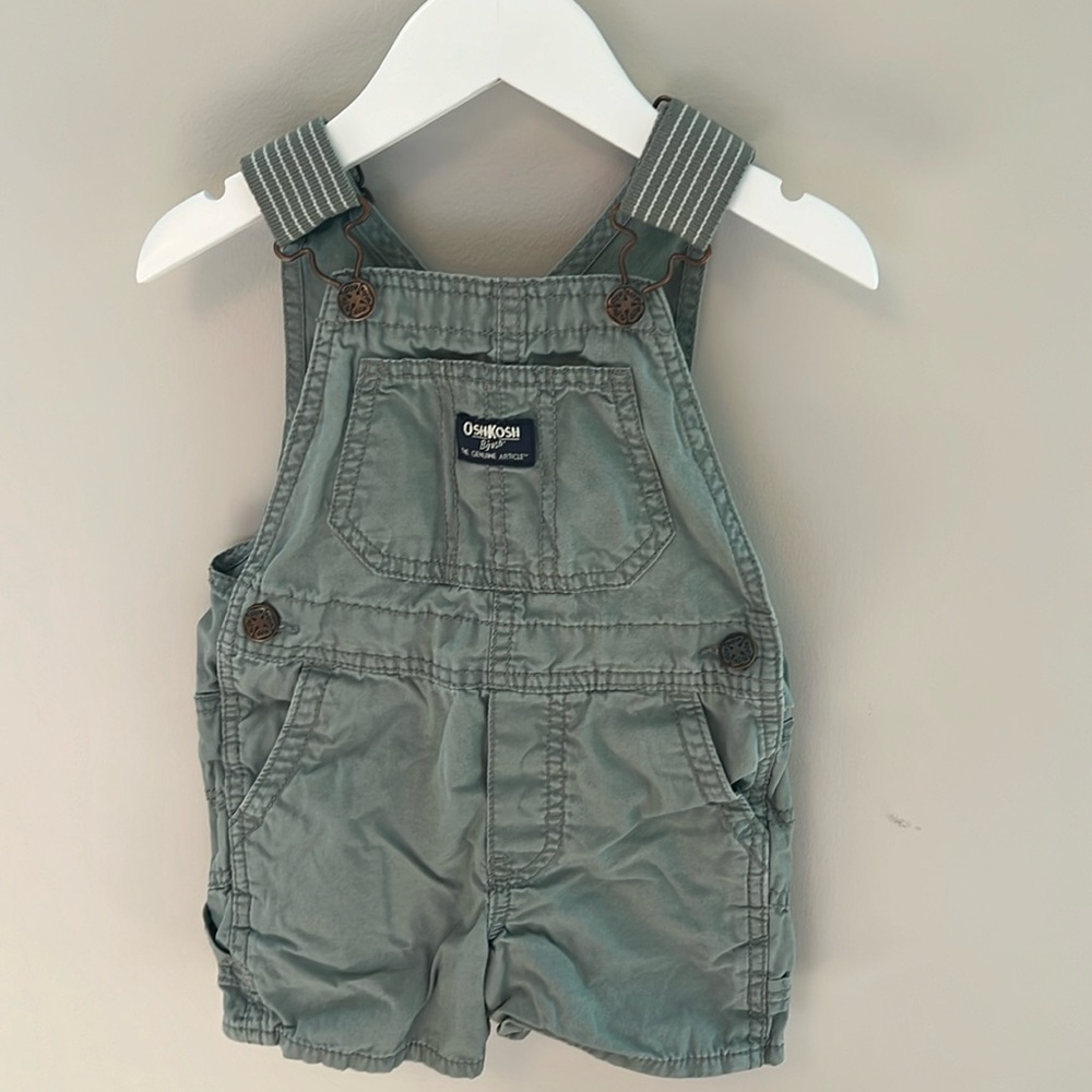 Oshkosh B’gosh Overalls!!
